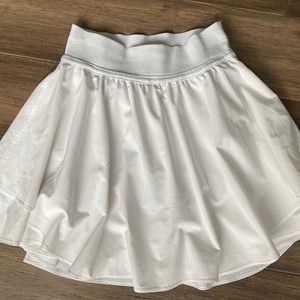 Lululemon white athletic skirt, size 0.